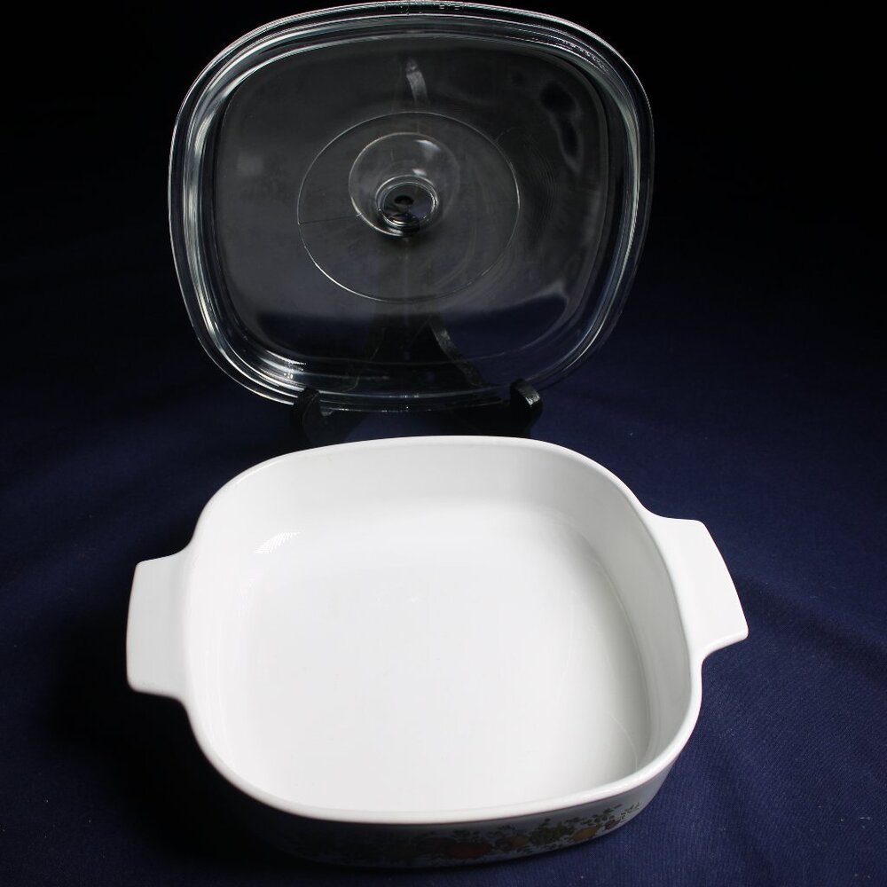 Corning Ware “Spice of Life” A-8-B 1.4 Liter Casserole Dish & Pyrex® Lid P-9-C